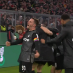 Így ünnepeltek a Freiburg játékosai miután kiejtették a Bayernt a német kupából –  VIDEÓ